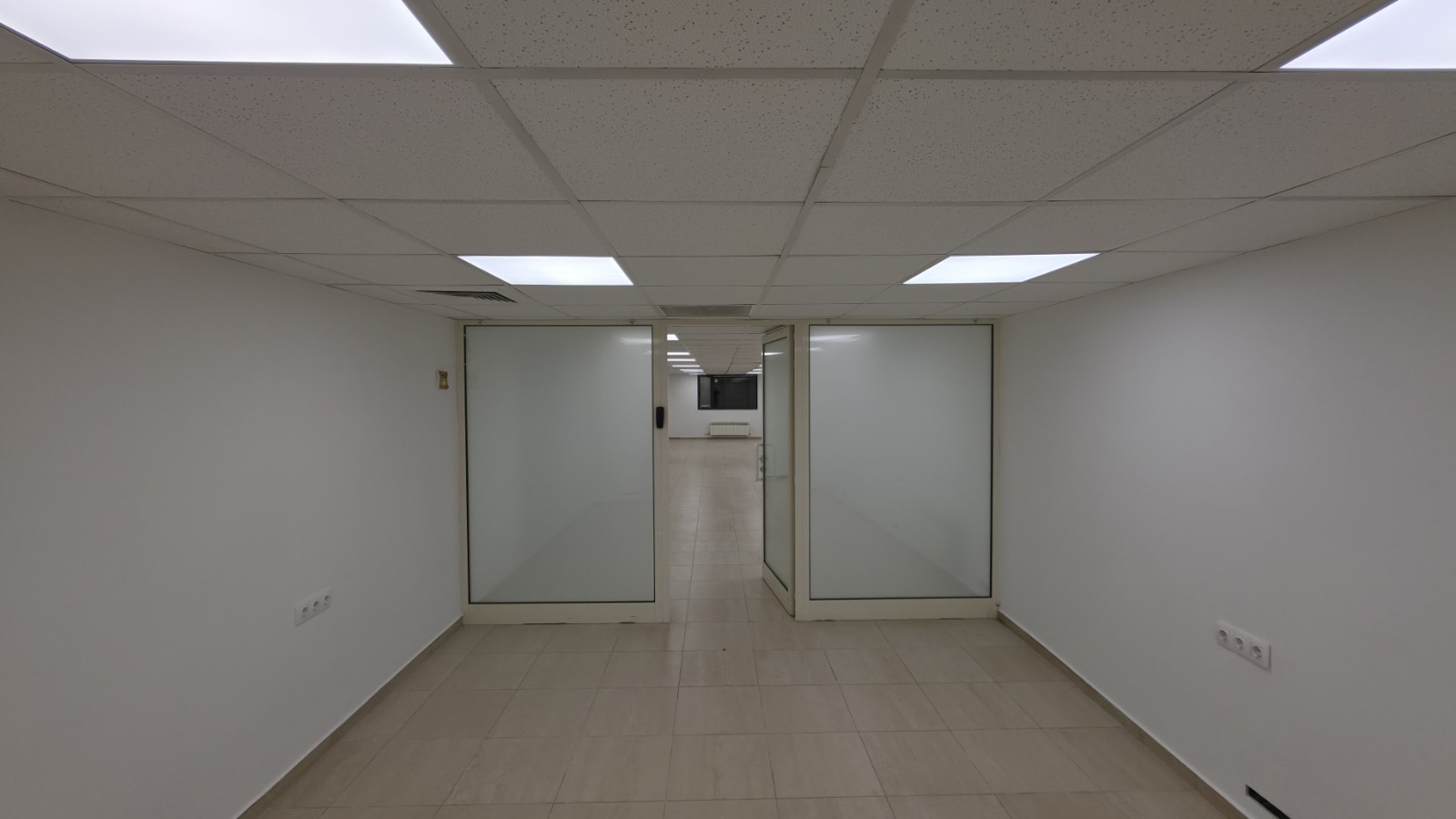 Продава ОФИС, гр. София, Оборище, снимка 7 - Офиси - 55678099