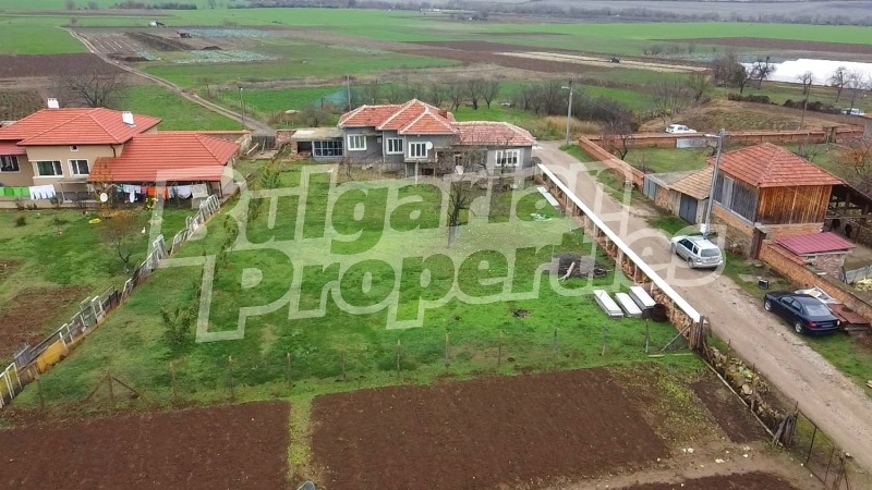 Продава КЪЩА, с. Ряховците, област Габрово, снимка 2 - Къщи - 52623501