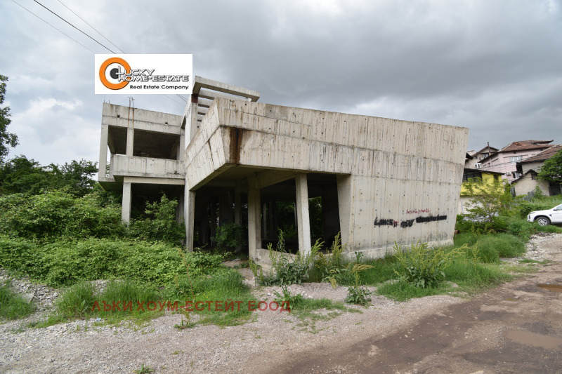 Продава КЪЩА, гр. Перник, Димова махала, снимка 8 - Къщи - 53095073