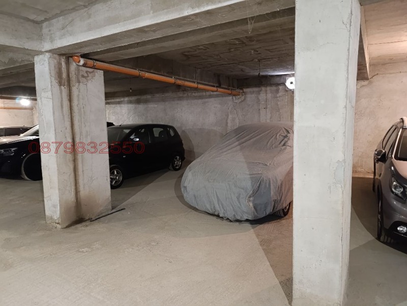 Продава ГАРАЖ, ПАРКОМЯСТО, гр. Велико Търново, Център, снимка 4 - Гаражи и паркоместа - 52786516