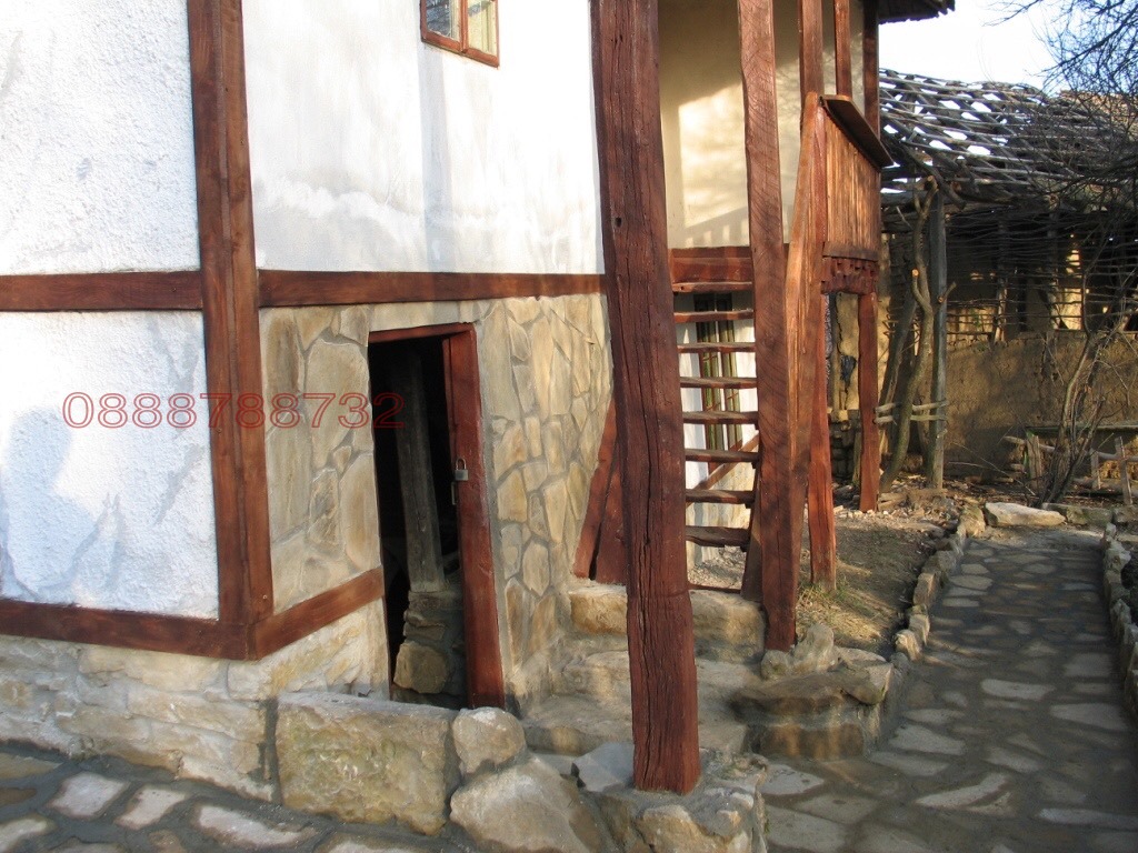 Продава КЪЩА, гр. Антоново, област Търговище, снимка 2 - Къщи - 55309613