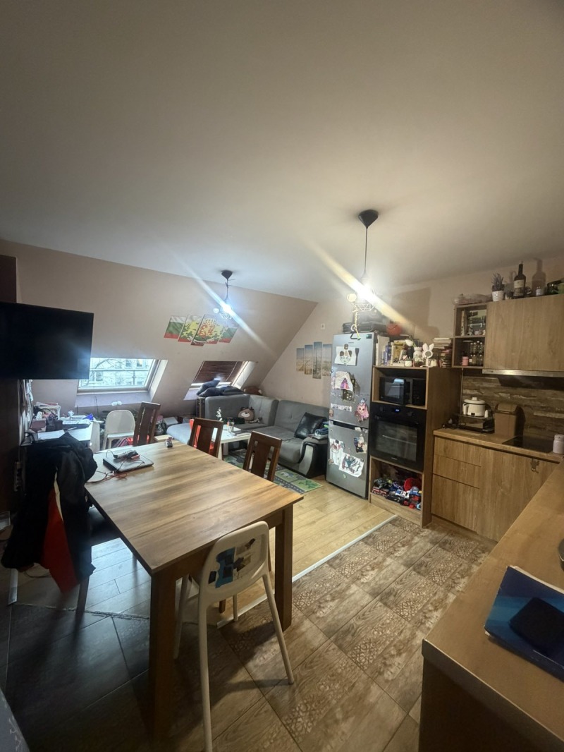 Продава 2-СТАЕН в град Плевен, Широк център - 88 кв.м / 118 000 € » 230 787.94 лв., ИМПЕРИЯ - НЕДВИЖИМИ ИМОТИ