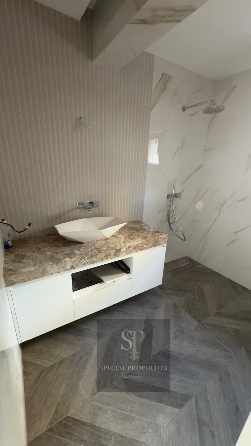 Продава ЕТАЖ ОТ КЪЩА, гр. Пловдив, Център, снимка 5 - Етаж от къща - 52650620