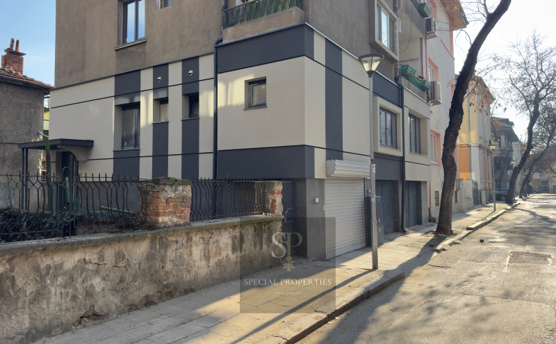 Продава ЕТАЖ ОТ КЪЩА, гр. Пловдив, Център, снимка 8 - Етаж от къща - 52650620