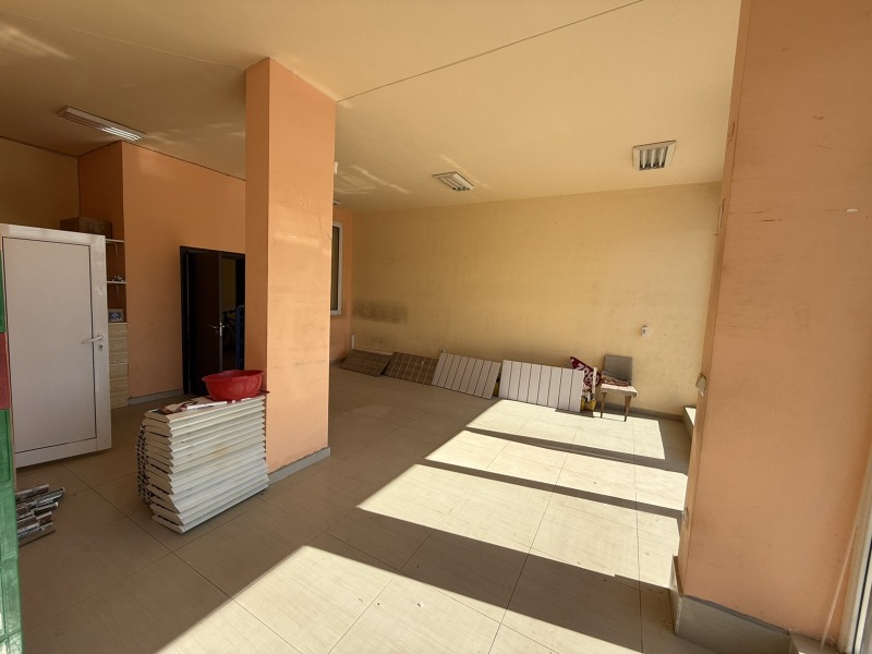 Продава МАГАЗИН, гр. Пловдив, Тракия, снимка 2 - Магазини - 52072471