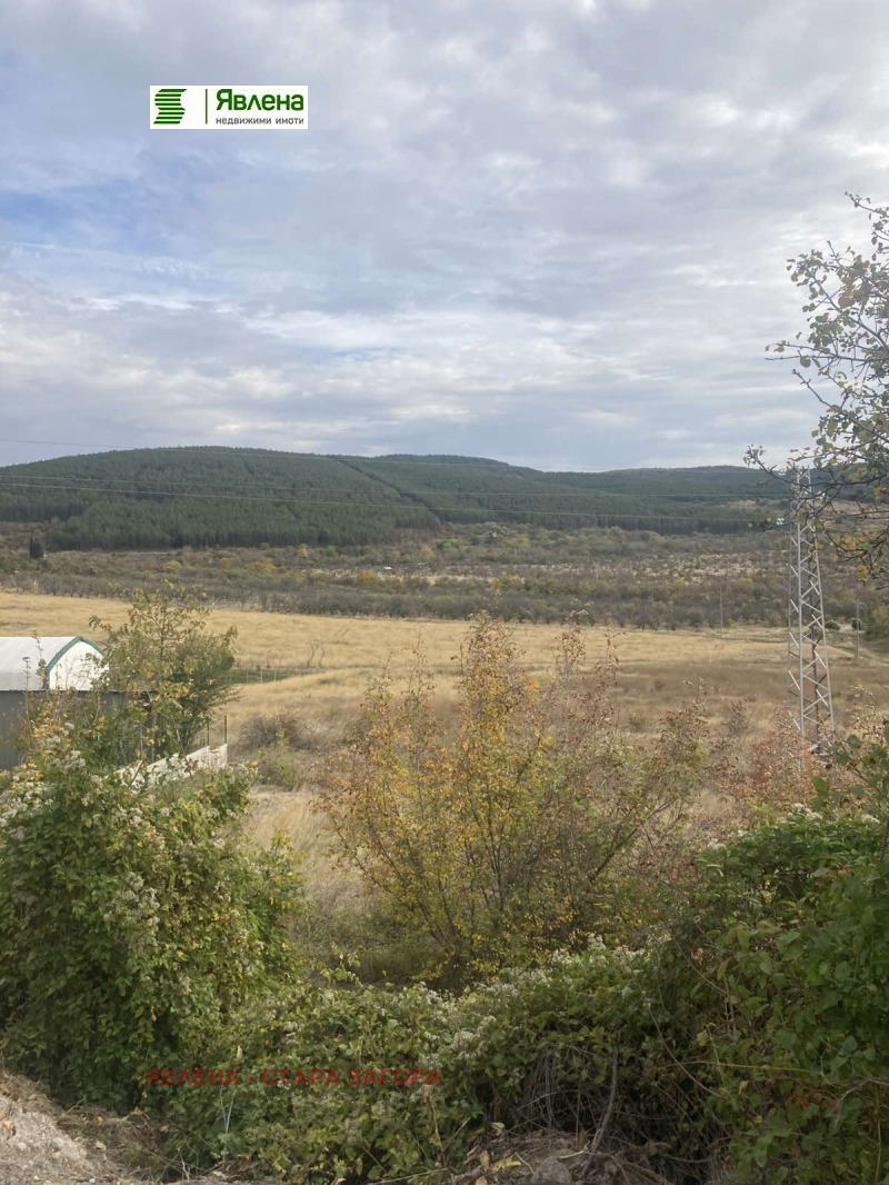 Продава ПАРЦЕЛ в град Стара Загора, м-т Беш Бунар - 5601 кв.м / 89 616 € » 175 273.66 лв., ЯВЛЕНА - СТАРА ЗАГОРА