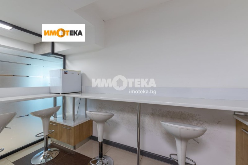 Продава  Офис град Варна , Цветен квартал , 208 кв.м | 21649439 - изображение [9]