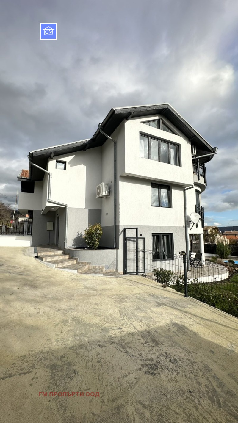 Продава КЪЩА, с. Рогачево, област Добрич