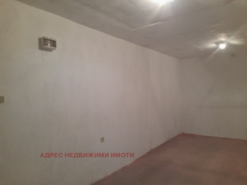 Продава  Гараж град Стара Загора , Три чучура - север , 23 кв.м | 31133500