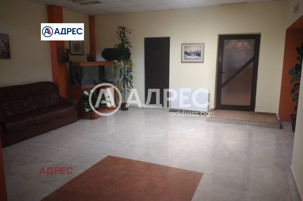 Продава ХОТЕЛ, с. Типченица, област Враца, снимка 16 - Хотели - 54643801