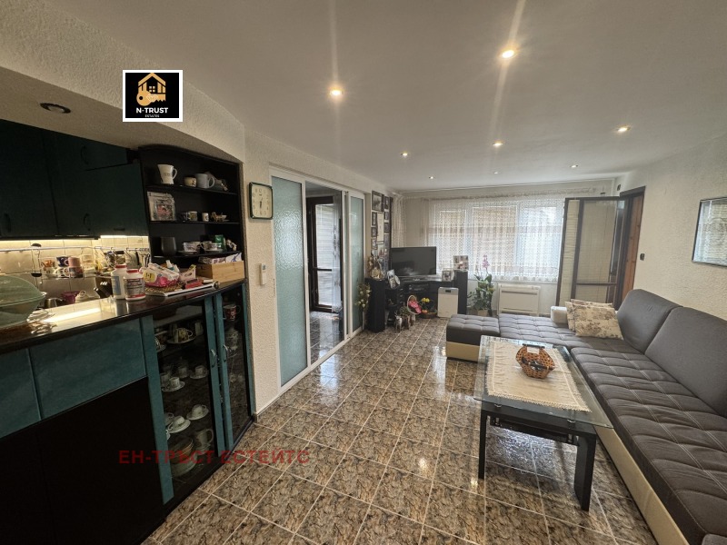 En venta  3 dormitorios Sofia , Reduta , 135 metros cuadrados | 53264882 - imagen [2]