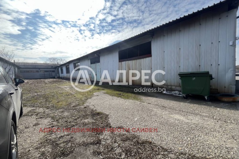 En venta  Edificio industrial Sliven , Promishlena zona , 9400 metros cuadrados | 96483122 - imagen [11]