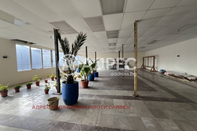 En venta  Edificio industrial Sliven , Promishlena zona , 9400 metros cuadrados | 96483122 - imagen [16]