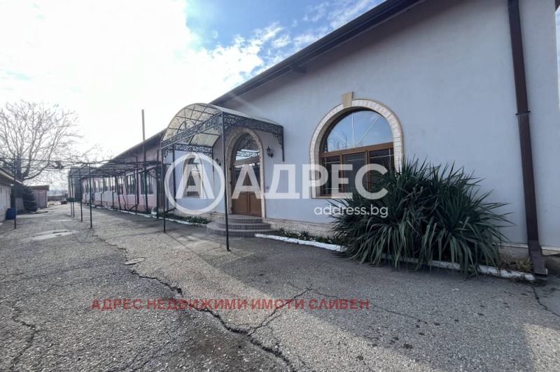 En venta  Edificio industrial Sliven , Promishlena zona , 9400 metros cuadrados | 96483122 - imagen [2]