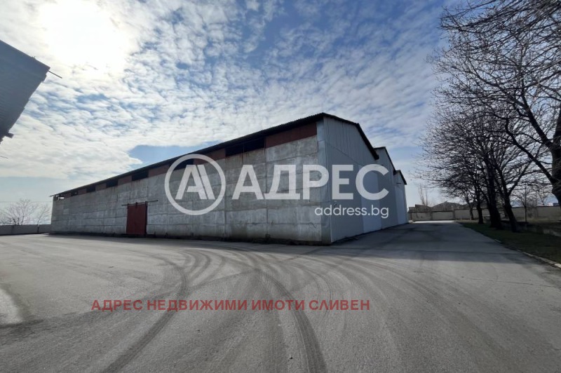 En venta  Edificio industrial Sliven , Promishlena zona , 9400 metros cuadrados | 96483122 - imagen [6]