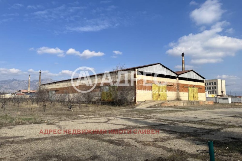 En venta  Edificio industrial Sliven , Promishlena zona , 9400 metros cuadrados | 96483122 - imagen [13]