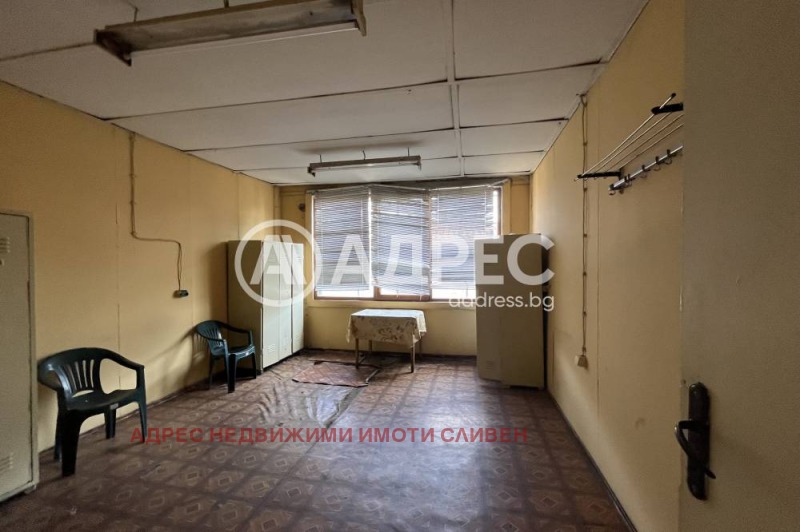 En venta  Edificio industrial Sliven , Promishlena zona , 9400 metros cuadrados | 96483122 - imagen [7]