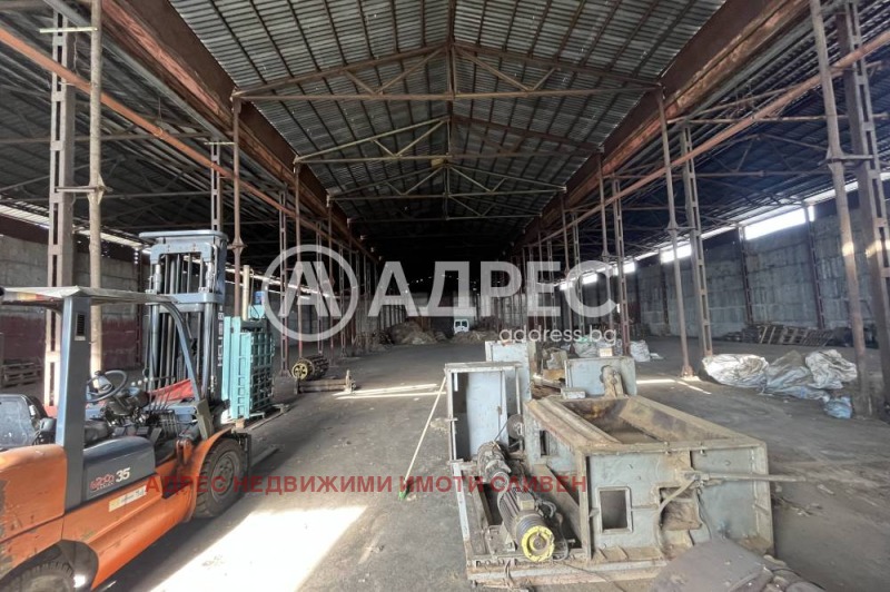 En venta  Edificio industrial Sliven , Promishlena zona , 9400 metros cuadrados | 96483122 - imagen [10]
