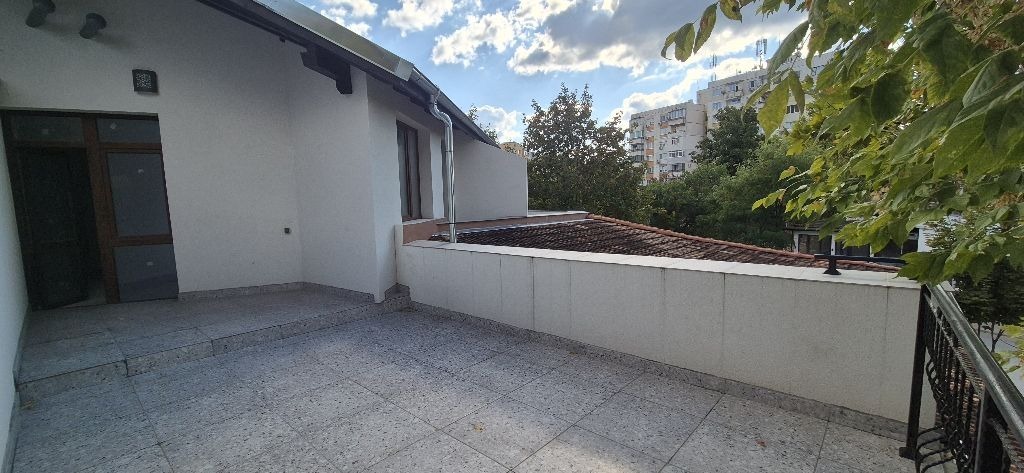 Продава 2-СТАЕН, гр. Велико Търново, Бузлуджа, снимка 8 - Апартаменти - 56246349