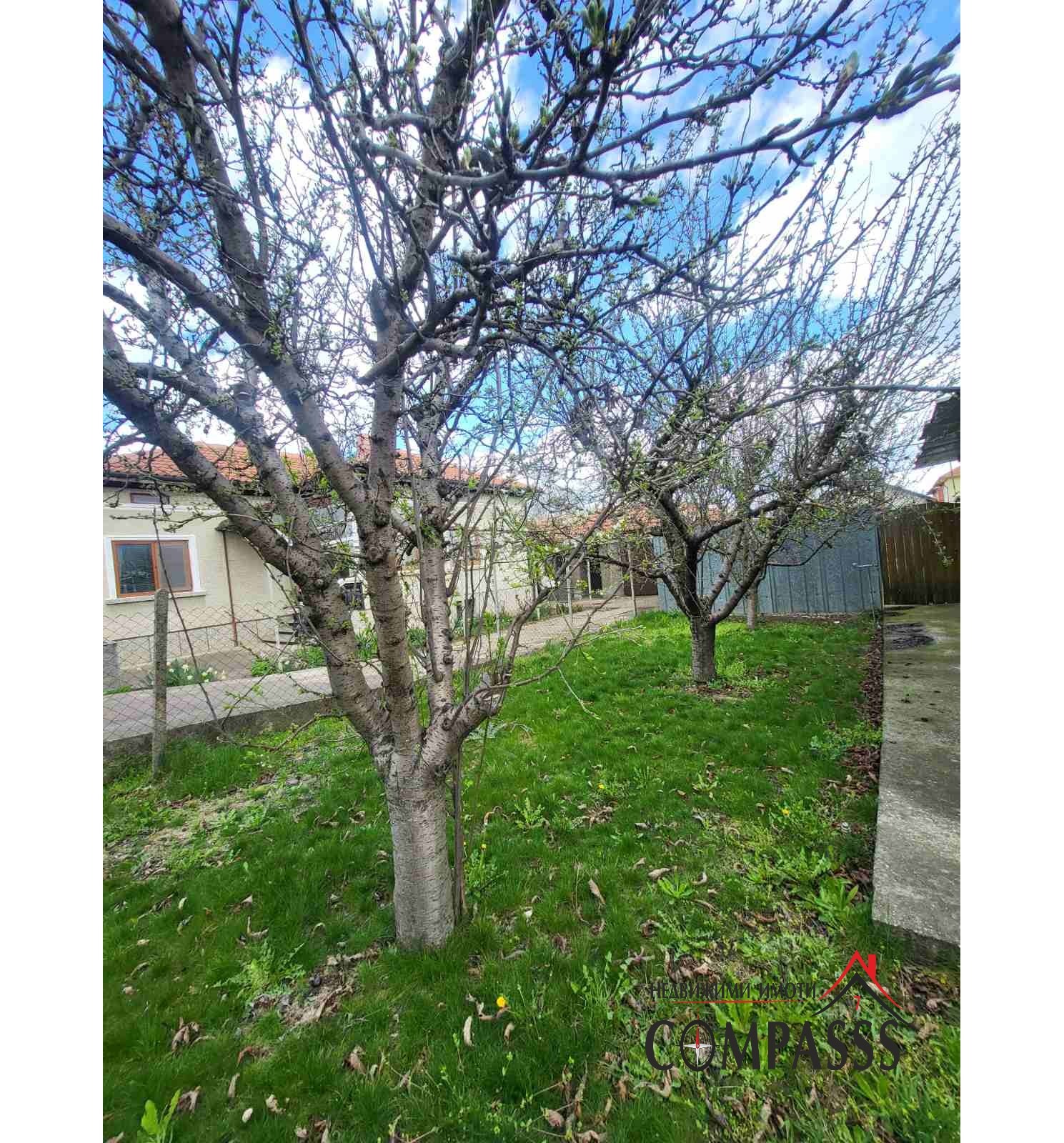 Продава КЪЩА, гр. Генерал Тошево, област Добрич, снимка 12 - Къщи - 54252490