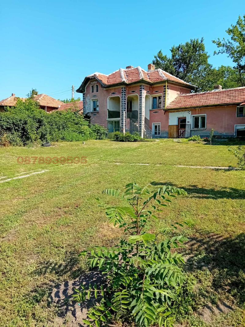 Продава КЪЩА в област Плевен, с. Тотлебен - 100 кв.м / 17 895.22 € » 35 000 лв.