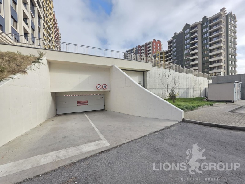 Продава ПАРКОМЯСТО в град Варна, Победа - 14 кв.м / 33 200 € » 64 933.56 лв., ЛАЙЪНС ГРУП