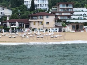 Hotelli k.k. Tšajka, Varna