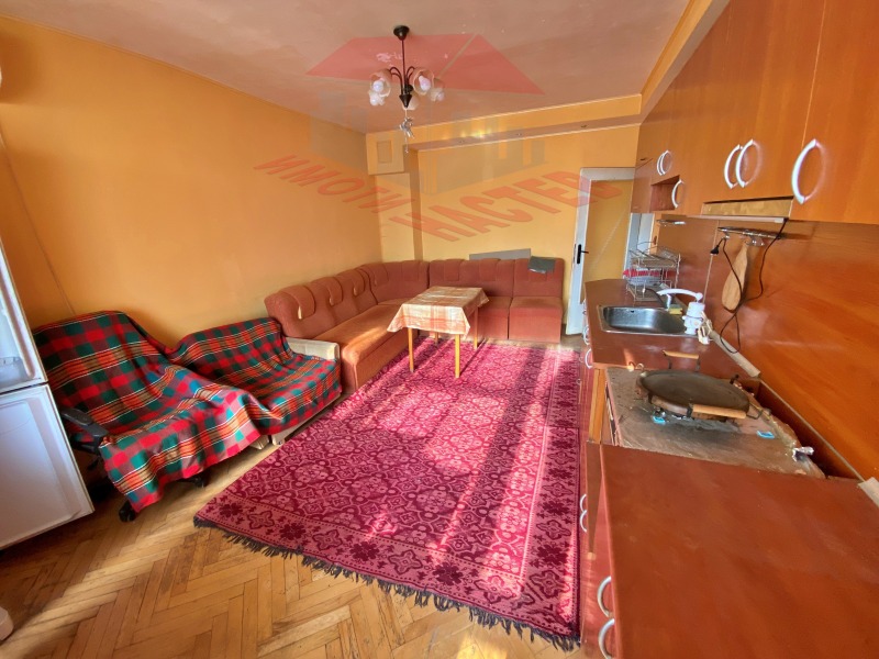 Продава 2-СТАЕН, гр. Шумен, Боян Българанов 1, снимка 2 - Апартаменти - 52801175