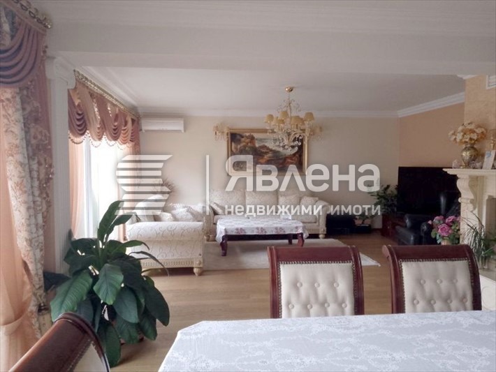 Продава  3-стаен град Благоевград , Широк център , 124 кв.м | 15683065 - изображение [3]