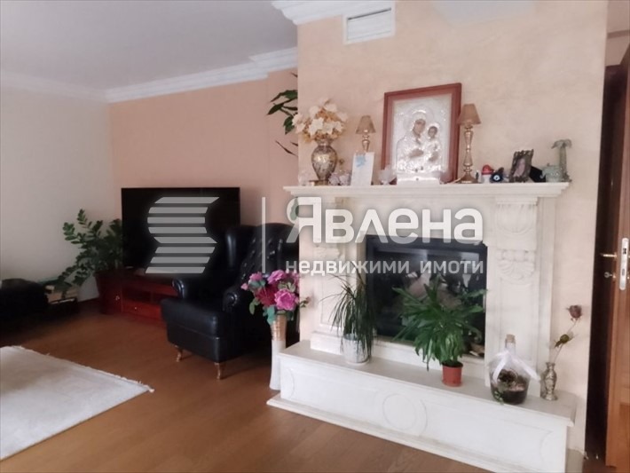 Продава  3-стаен град Благоевград , Широк център , 124 кв.м | 15683065 - изображение [2]