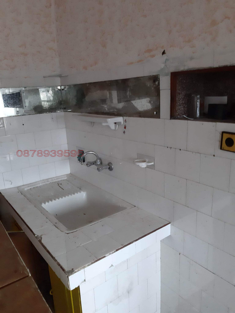 Продава КЪЩА, с. Тотлебен, област Плевен, снимка 8 - Къщи - 52785553