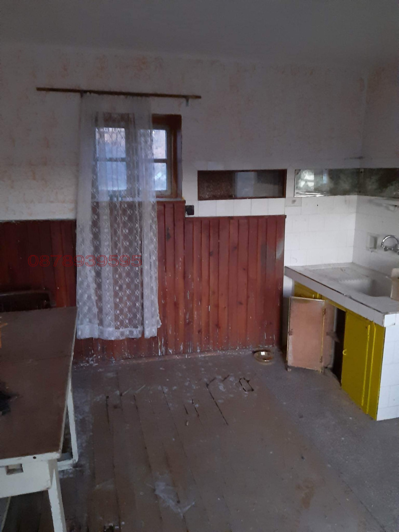 Продава КЪЩА, с. Тотлебен, област Плевен, снимка 2 - Къщи - 52785553