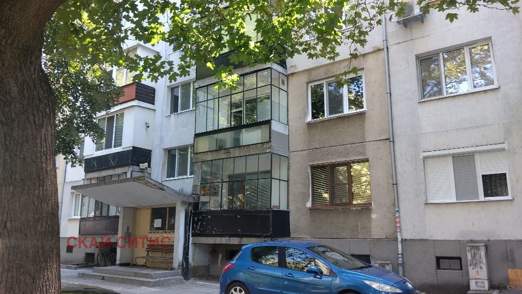 Продава 2-СТАЕН, гр. Пловдив, Гагарин, снимка 2 - Апартаменти - 55528923