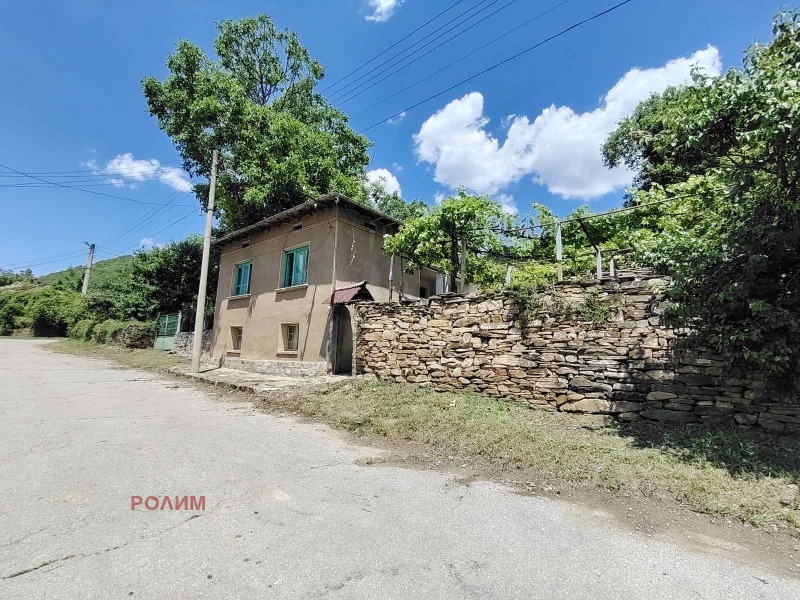 Продава КЪЩА в област Габрово, с. Дамяново - 171 кв.м / 21 986 € » 43 000.88 лв., РОЛИМ