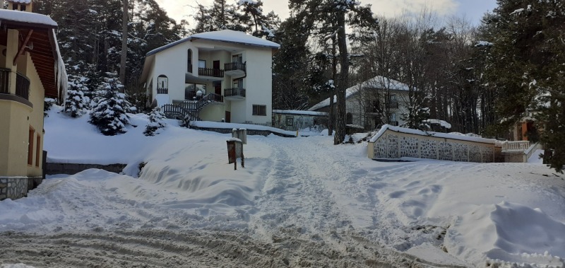Продава КЪЩА в област Пазарджик, яз. Батак - 954 кв.м / 240 000 € » 469 399.20 лв., АГОРА
