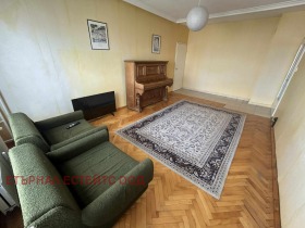 2 makuuhuonetta Ovtša kupel 1, Sofia
