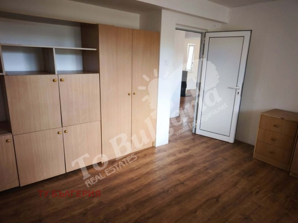 Продава КЪЩА, с. Хотница, област Велико Търново, снимка 13 - Къщи - 56172722