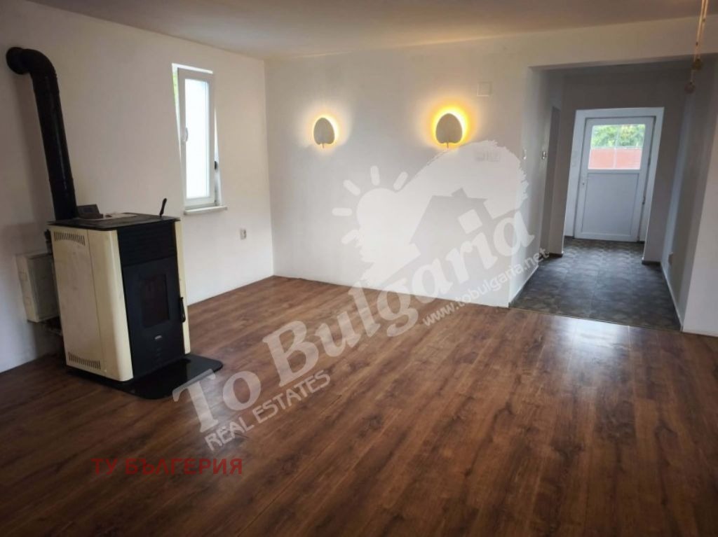 Продава КЪЩА, с. Хотница, област Велико Търново, снимка 11 - Къщи - 56172722