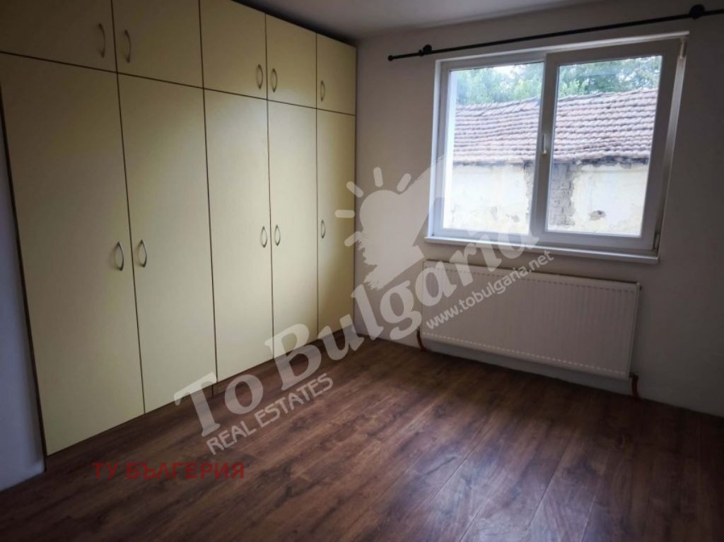 Продава КЪЩА, с. Хотница, област Велико Търново, снимка 9 - Къщи - 56172722