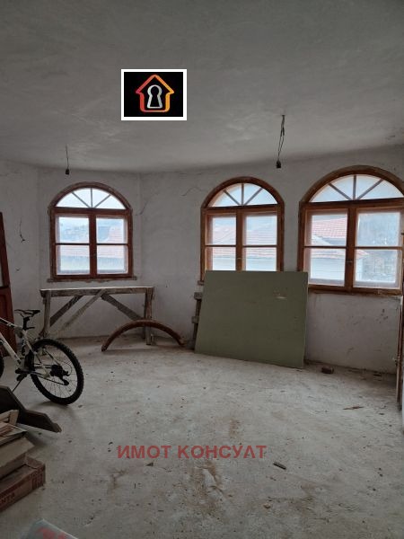 Продава МНОГОСТАЕН, гр. Враца, Кемера - Художник, снимка 5 - Aпартаменти - 48308868