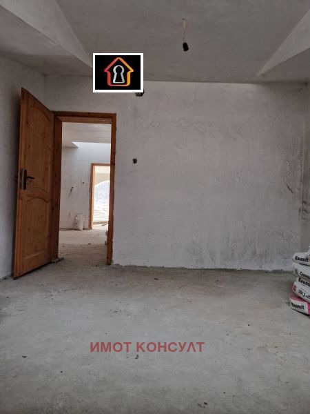 Продава МНОГОСТАЕН, гр. Враца, Кемера - Художник, снимка 12 - Aпартаменти - 48308868