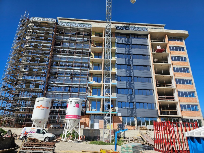 Продава  Офис, град Варна, Гранд Мол •  334 100 EUR • ID 50810041 — holmes.bg - [1] 