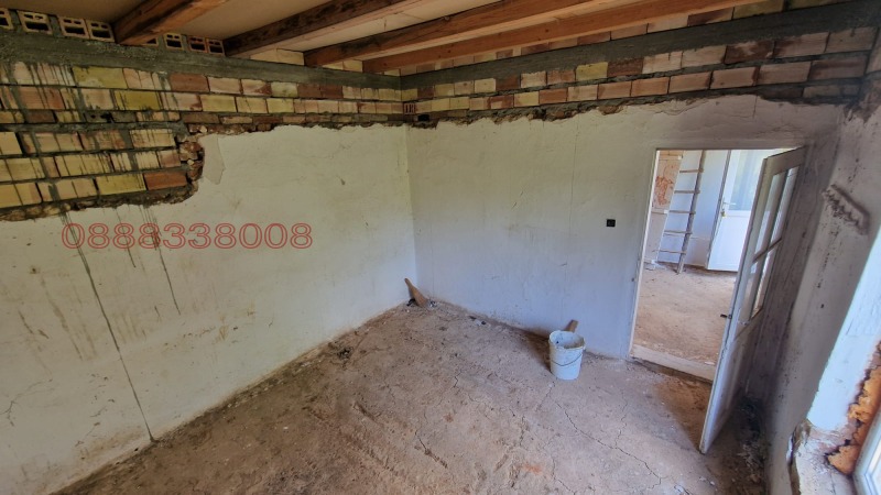 Продава КЪЩА, с. Богданци, област Разград, снимка 10 - Къщи - 52779613