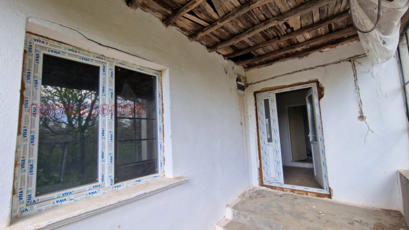 Продава КЪЩА, с. Богданци, област Разград, снимка 3 - Къщи - 52779613