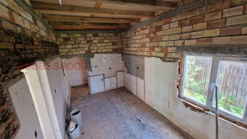 Продава КЪЩА, с. Богданци, област Разград, снимка 12 - Къщи - 52779613