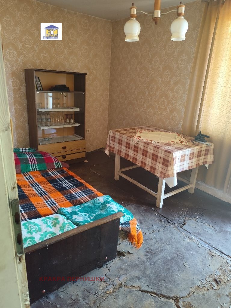 Продава КЪЩА, с. Селищен дол, област Перник, снимка 3 - Къщи - 54957017