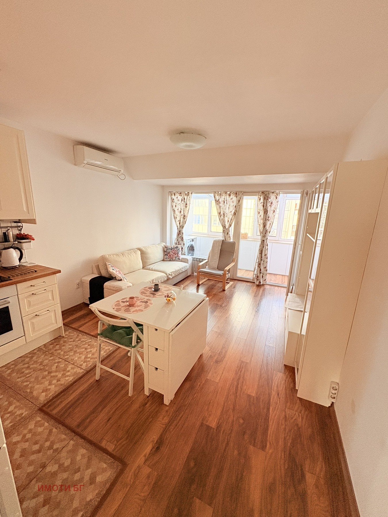 Продава 3-СТАЕН, гр. София, Гоце Делчев, снимка 1 - Апартаменти - 53813256