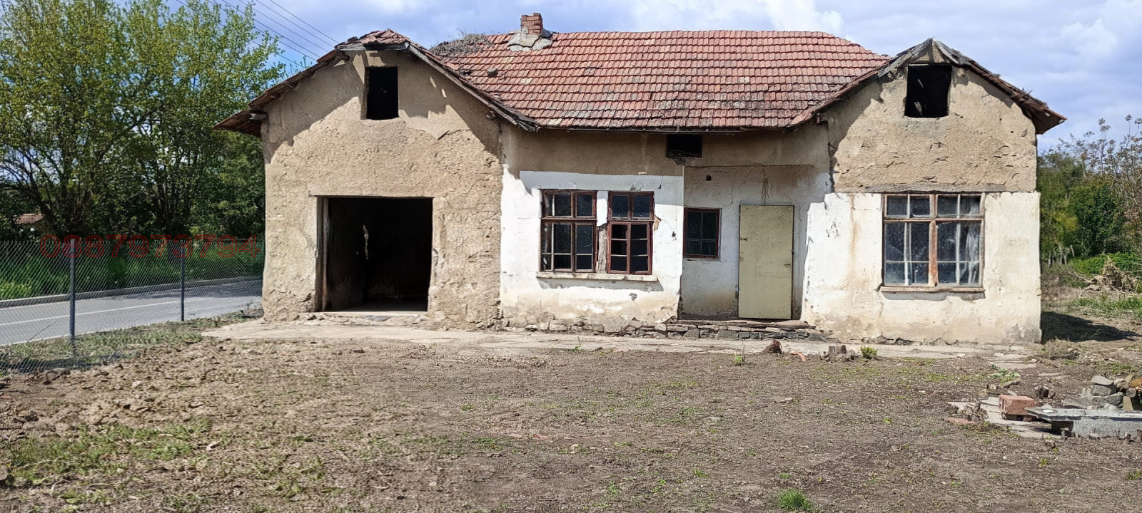 Продава КЪЩА, с. Варана, област Плевен