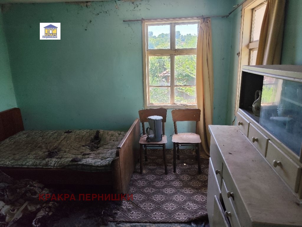 Продава КЪЩА, с. Селищен дол, област Перник, снимка 15 - Къщи - 54957017