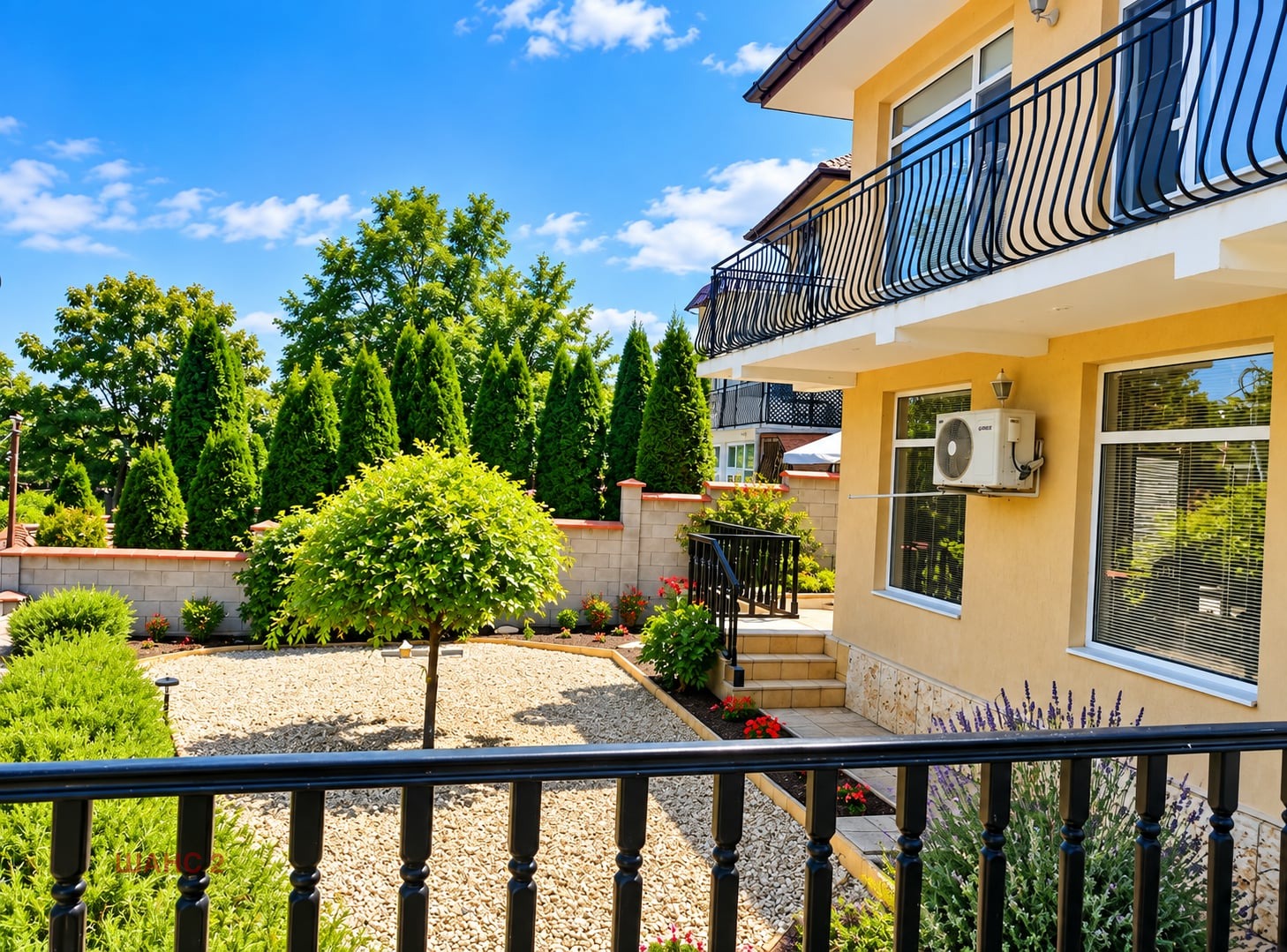 Продава КЪЩА, гр. Балчик, област Добрич, снимка 2 - Къщи - 56264000